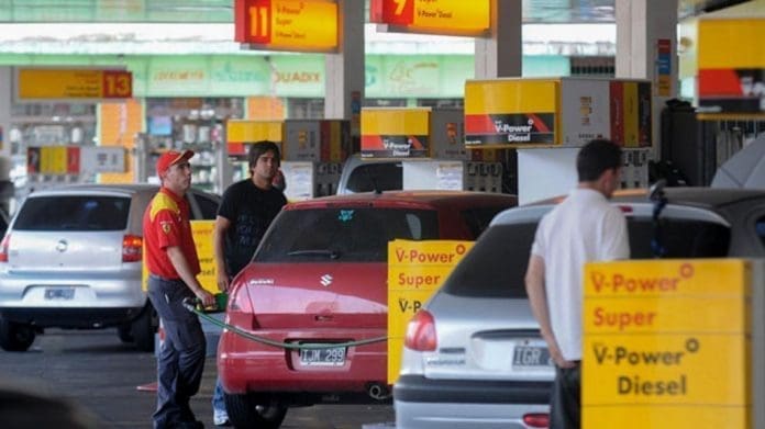Shell baja los precios un 4,5% de sus naftas