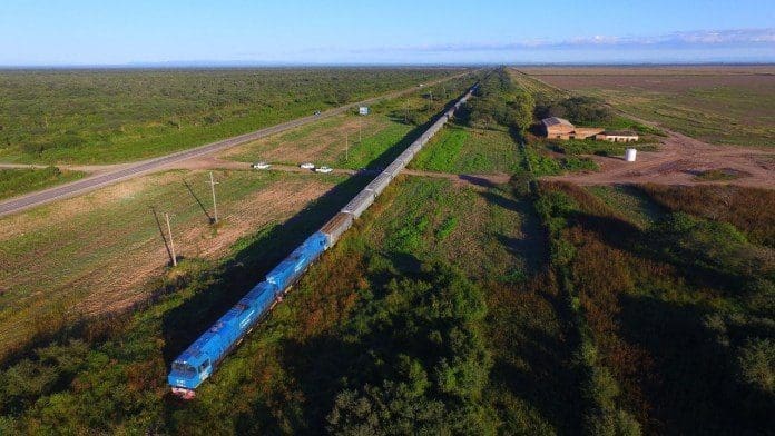 Por primera vez, se transportan 100 vagones cargados desde Salta hacia Santa Fe