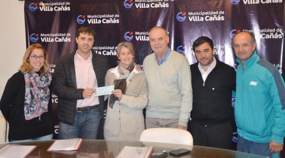 Villa Cañás: Se entregaron fondos al Club Studebaker por la Colonia para adultos mayores