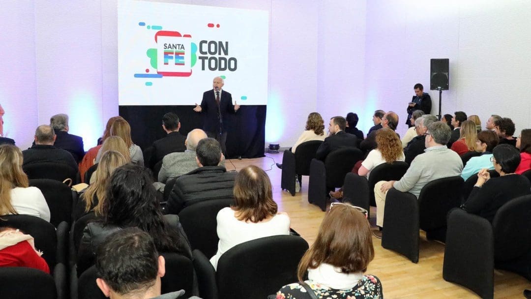 La provincia de Santa Fe lanzó la plataforma de Historia Clínica Electrónica Compartida La provincia de Santa Fe lanzó la plataforma de Historia Clínica Electrónica Compartida