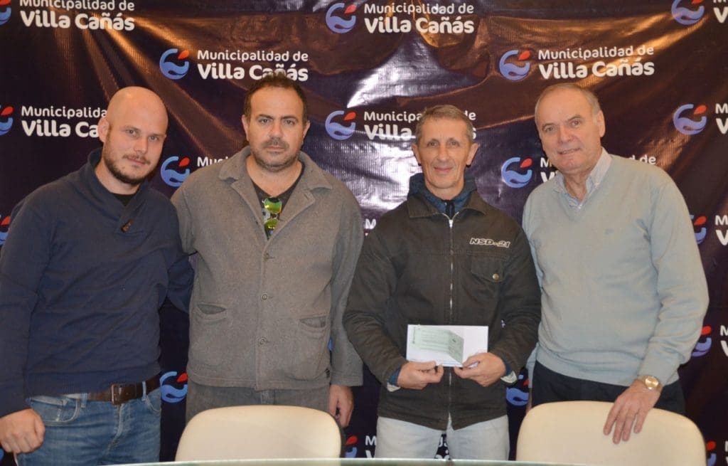 Villa Cañás: Entrega de aportes a instituciones