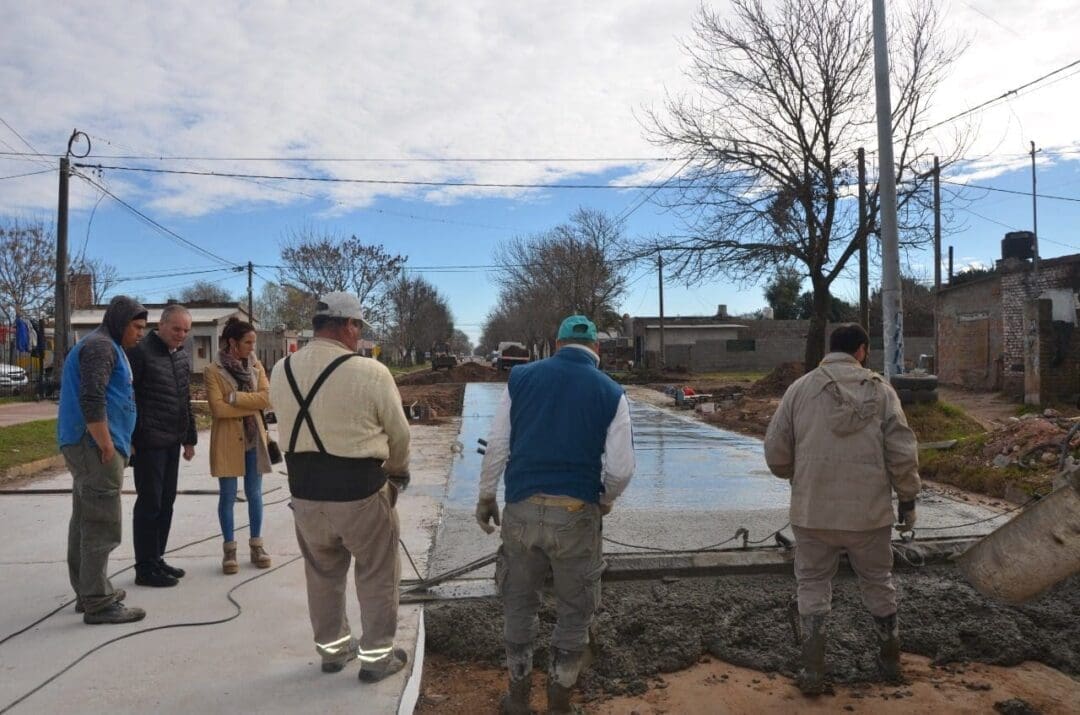 Villa Cañás: Se colocó hormigón en Av. 59 entre 36 y 38 continuando el Plan de pavimentación