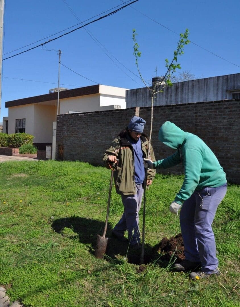 Villa Cañás: Trabajos del día Obras y Servicios