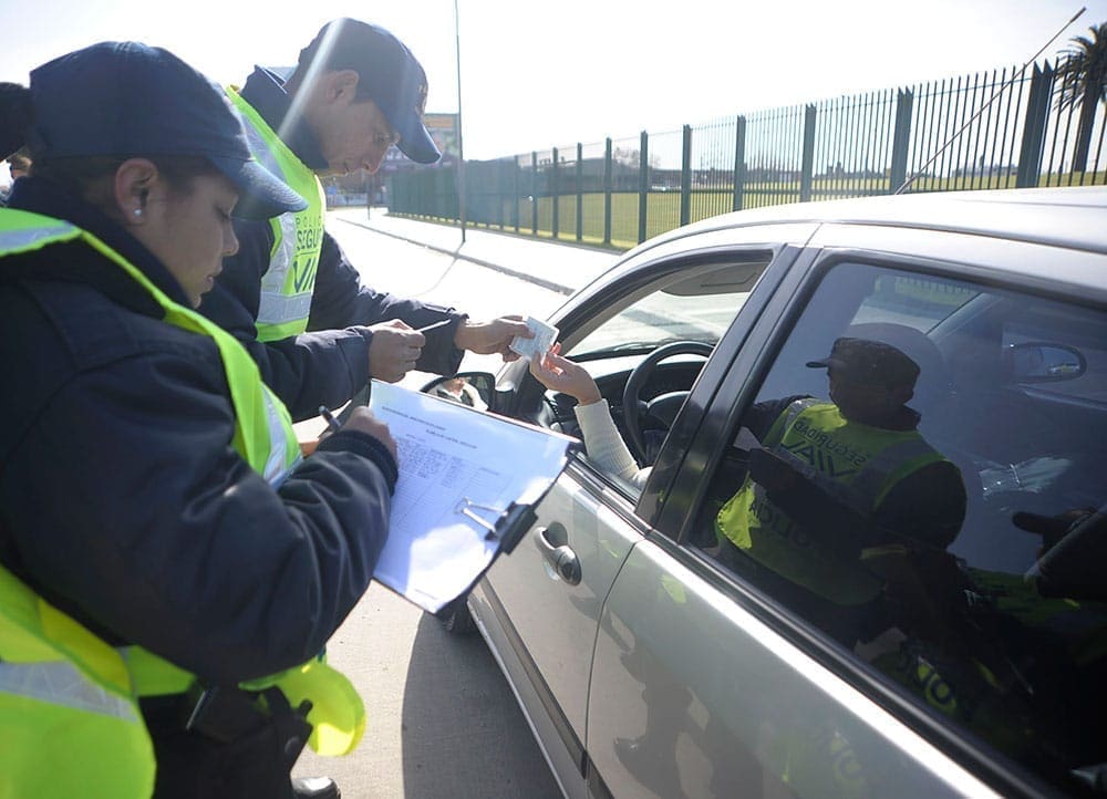 Enrico insiste en reducir los montos de multas por radares