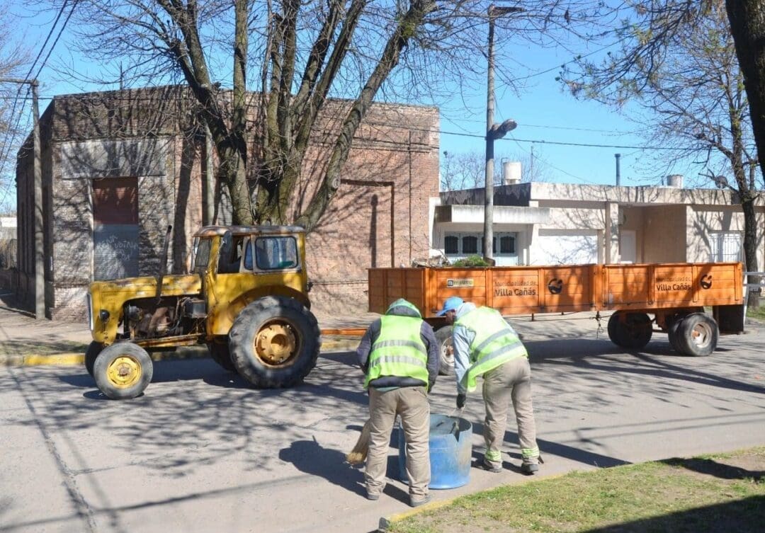 Villa Cañás: Trabajos del día Obras y Servicios