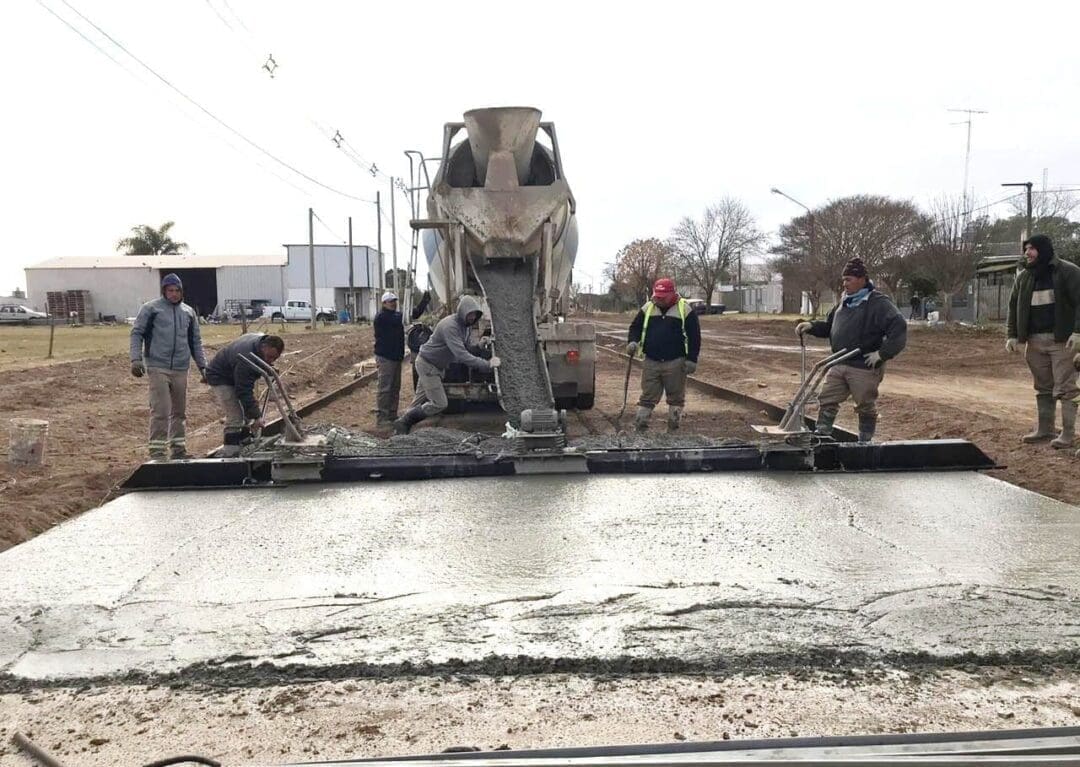 Villa Cañás: Trabajos del día Obras y Servicios