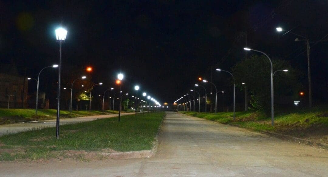 Villa Cañas: La Avenida 50 quedó completamente iluminada