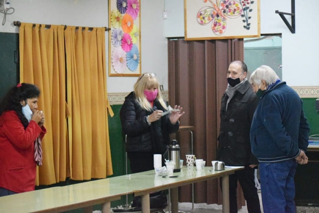 Venado Tuerto: Enrico brinda equipamiento para la Escuela Nº 2045