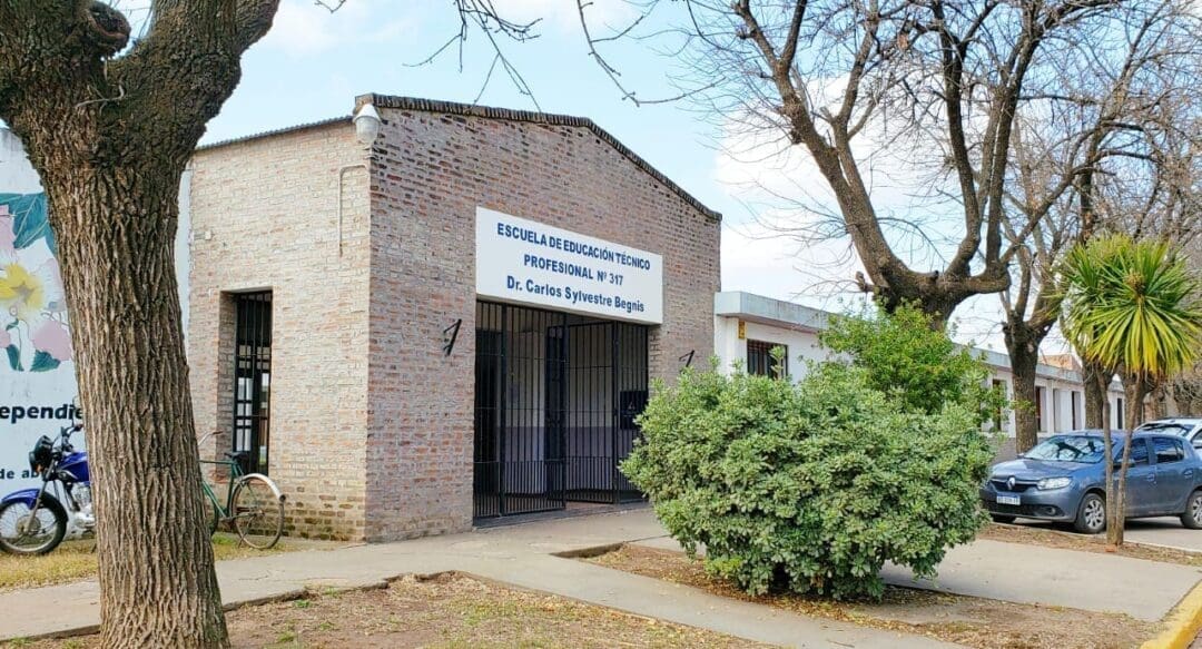 San Gregorio: El senador Enrico acompaña obras de terminación del internado de la Escuela Técnica Nº 317