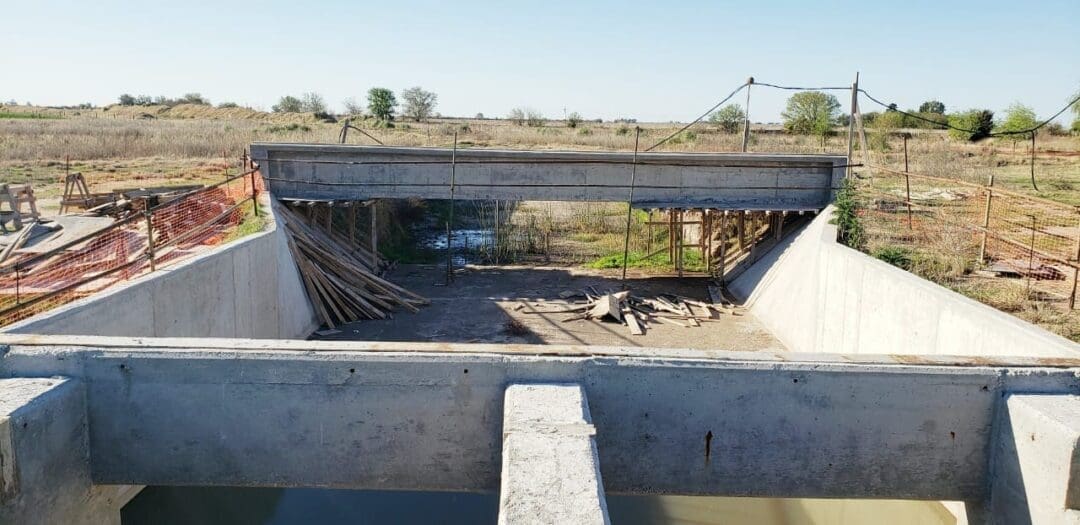 Melincué: Lisandro Enrico recorrió el avance de obras de las estaciones de bombeo de la laguna