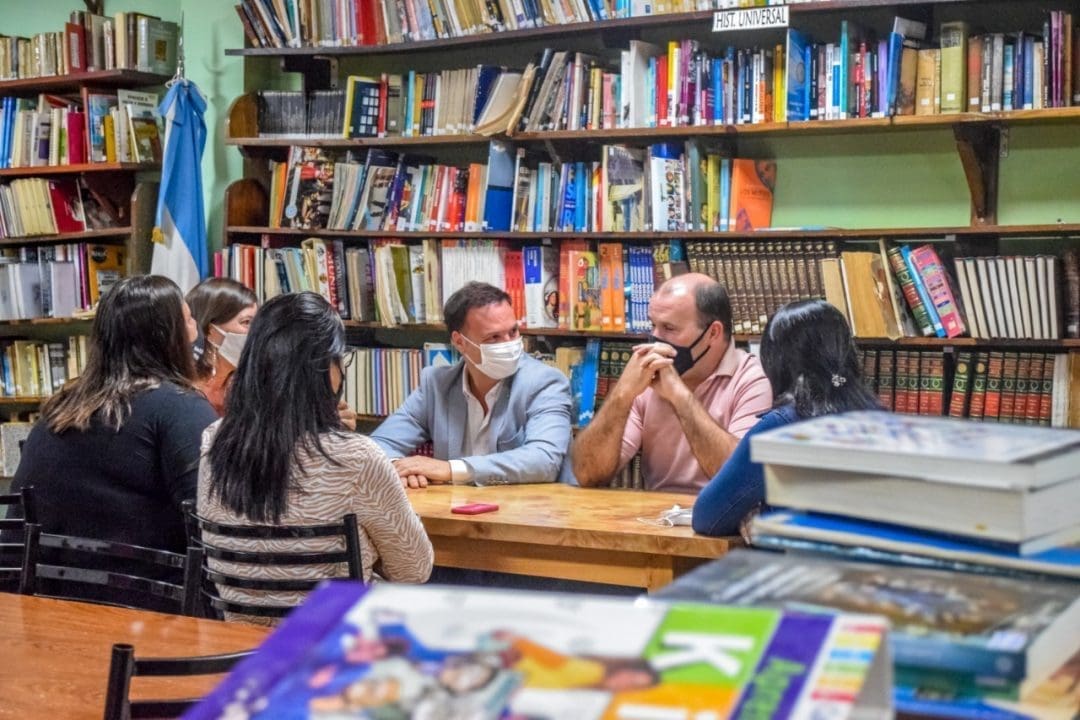 EL SENADOR ENRICO GESTIONÓ PERSONERÍA JURÍDICA A LA BIBLIOTECA SARMIENTO DE AMENÁBAR