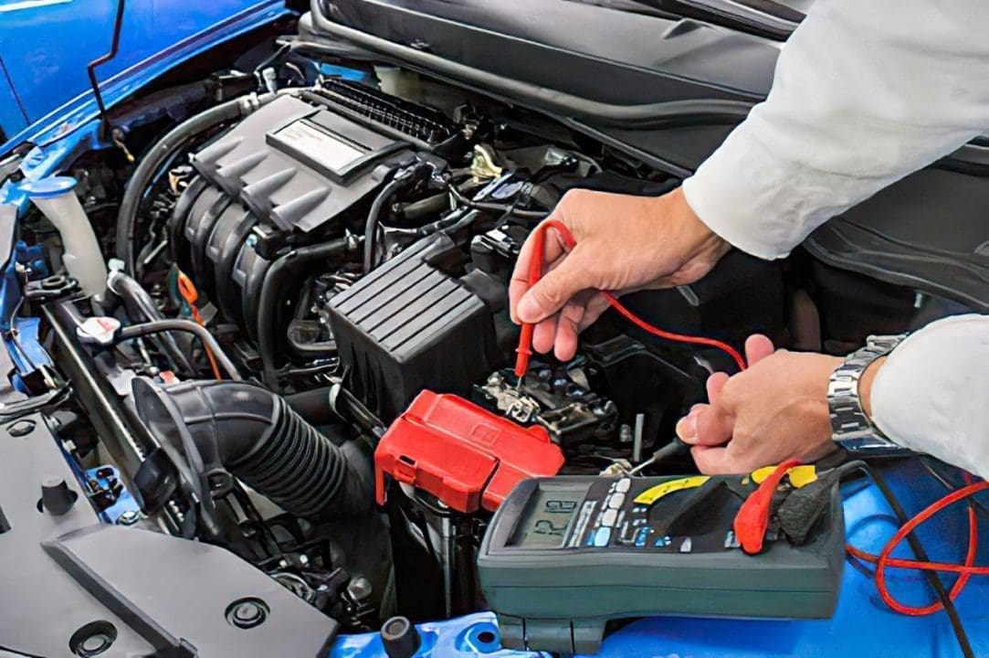 El senador Enrico y la Cámara de Talleres organizan cursos gratuitos de electricidad del automóvil en la región