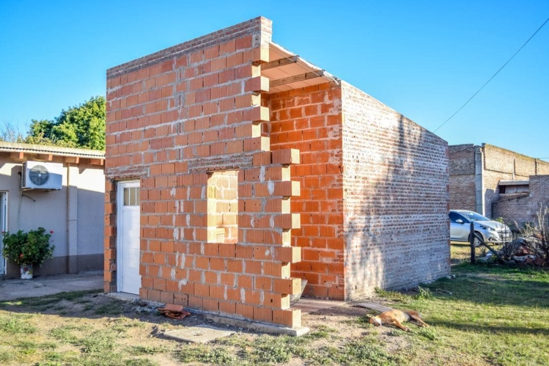 Labordeboy: Enrico realiza gestiones para que se finalice la construcción de sanitarios en la Escuela 358