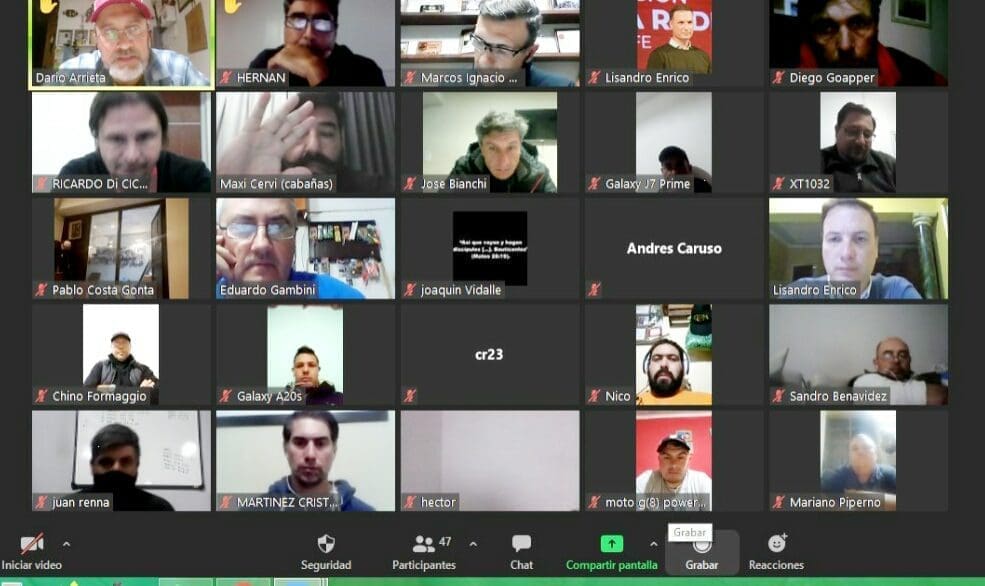 El senador Enrico se reunió con pescadores santafesinos ante la difícil situación del sector