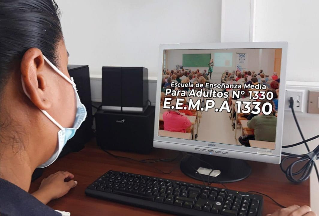 El senador Enrico le solicita a la ministra de educación que no cierre la única escuela virtual para adultos de la provincia