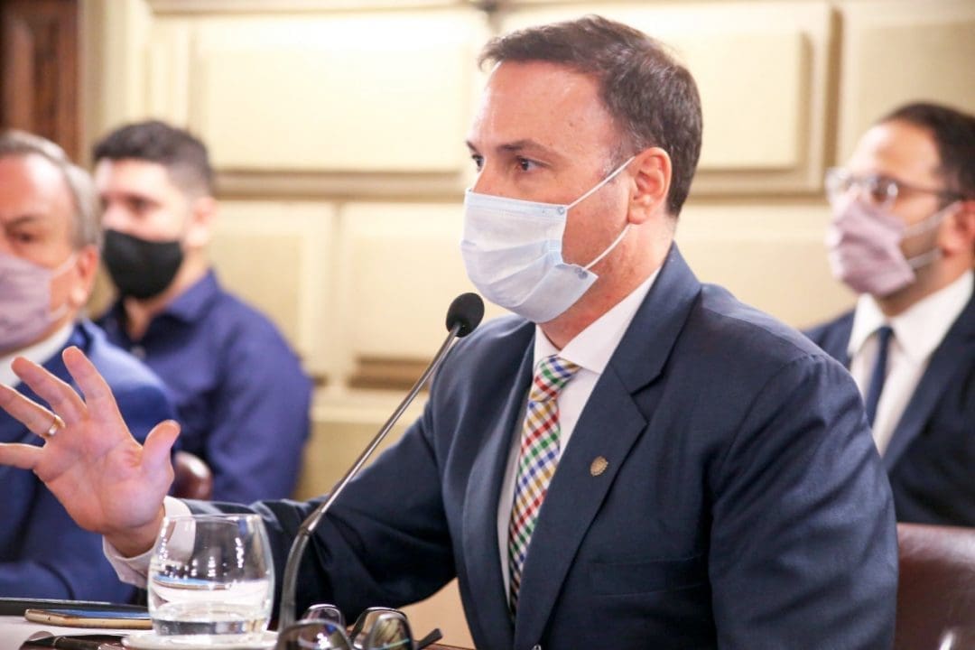 El senador Enrico solicita la incorporación de obras para Firmat en el presupuesto provincial