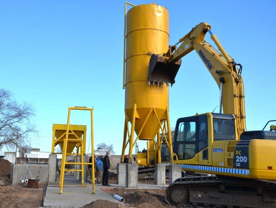 Villa Cañás: Un paso más en la construcción de la planta hormigonera