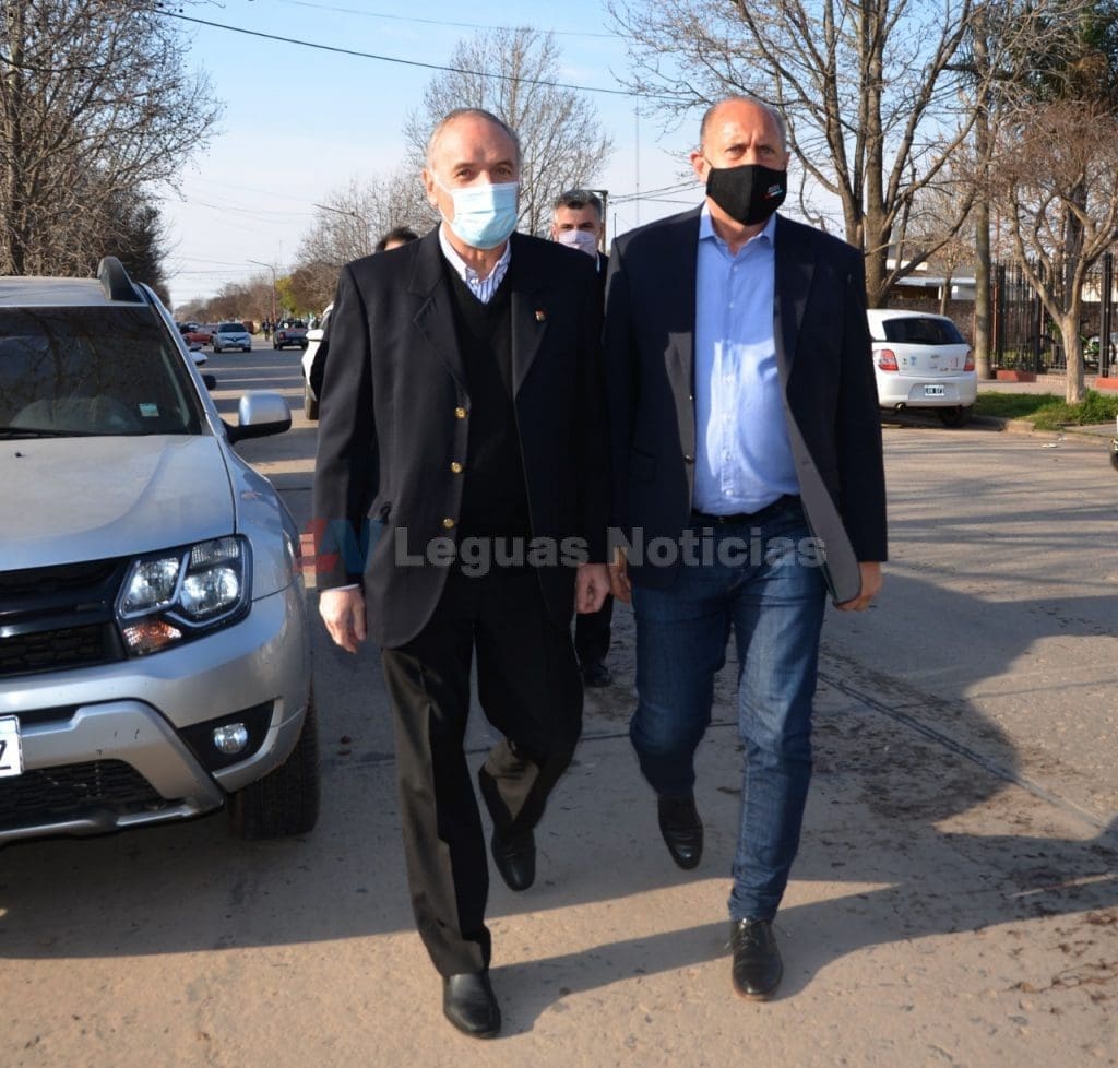 Villa Cañás: Gizzi participó del acto de entrega de una ambulancia al hospital Villa Cañás: Gizzi participó del acto de entrega de una ambulancia al hospital