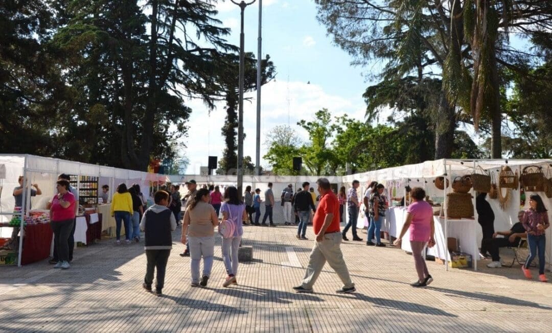 Villa Cañás: Exitosa Feria Gastronómica y de Artesanos