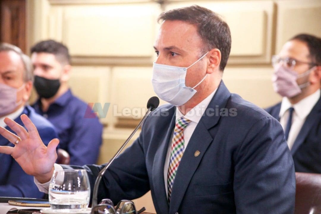 El senador Enrico solicita que se extienda la ayuda económica para salones de eventos y peloteros