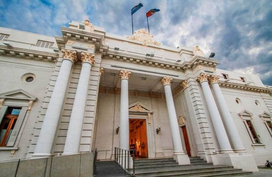 Tributaria 2022: Beneficios para Municipios y Comunas
