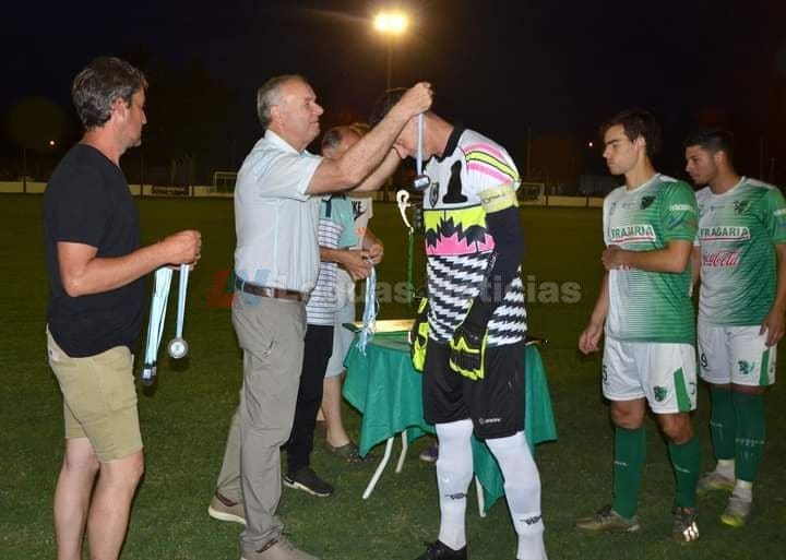 Villa Cañás: Reconocimiento al plantel de Studebaker