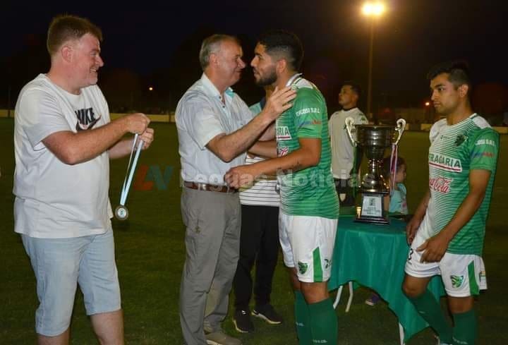 Villa Cañás: Reconocimiento al plantel de Studebaker