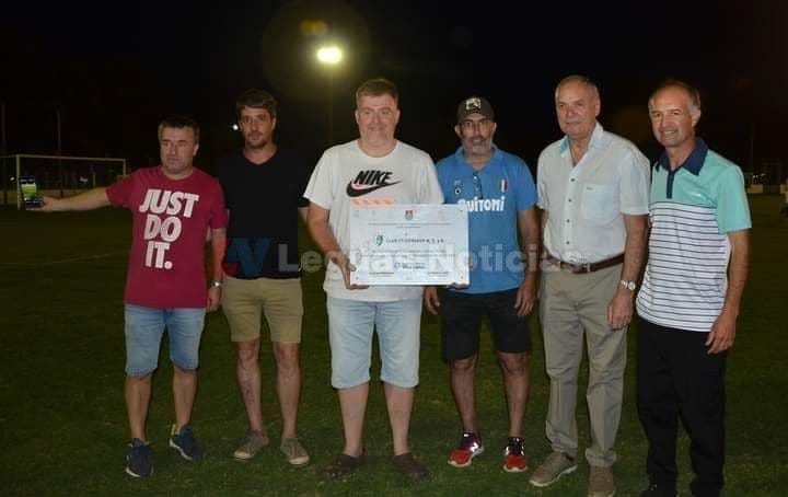 Villa Cañás: Reconocimiento al plantel de Studebaker