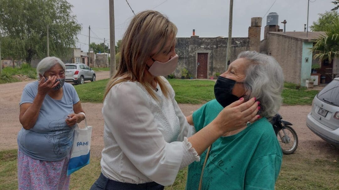 Sacnun en Firmat: "Estamos favoreciendo al sector productivo con múltiples acciones" Sacnun en Firmat: "Estamos favoreciendo al sector productivo con múltiples acciones"