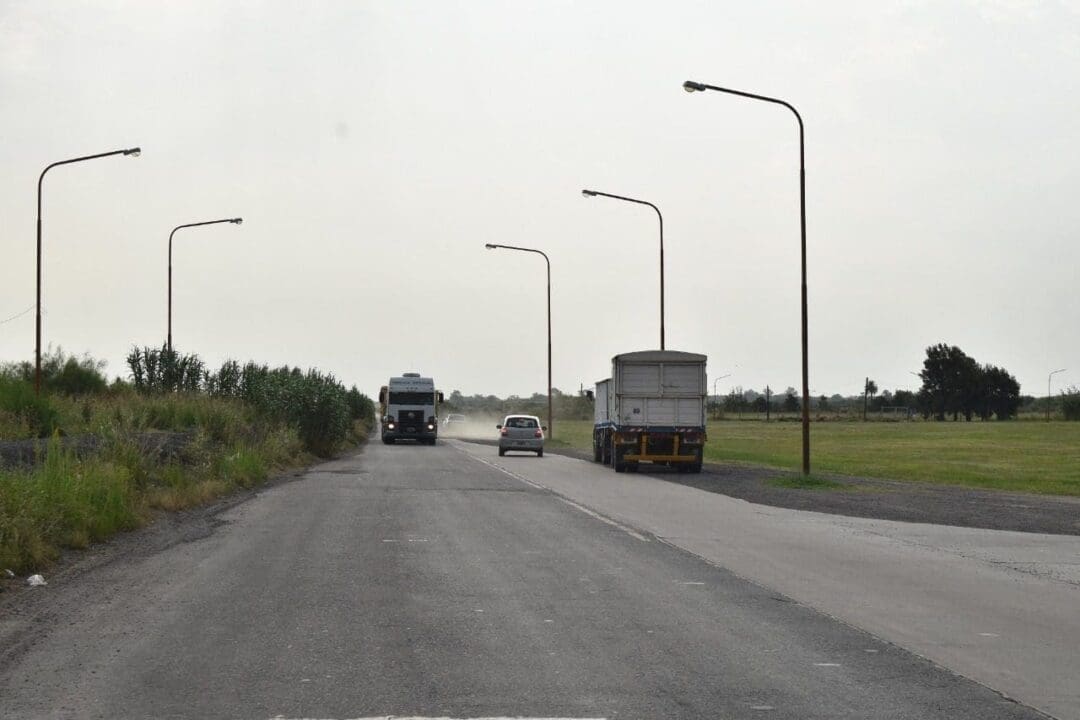 Piden reparar la Ruta 90 para volver a la doble circulación en Melincué Piden reparar la Ruta 90 para volver a la doble circulación en Melincué