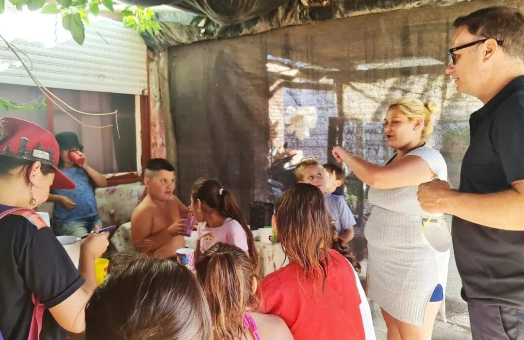 Recorrida del senador Enrico en barrios e instituciones de Venado Tuerto Recorrida del senador Enrico en barrios e instituciones de Venado Tuerto