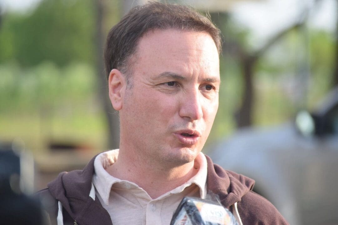 Gestiones del senador Enrico para que se concreten obras edilicias en dos escuelas de Chovet y Rufino Gestiones del senador Enrico para que se concreten obras edilicias en dos escuelas de Chovet y Rufino