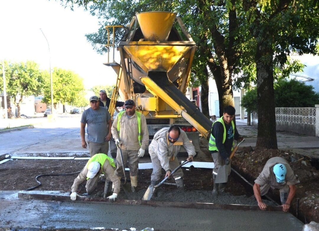Villa Cañás: Trabajos de bacheo en Avenida 51 y Calle 56