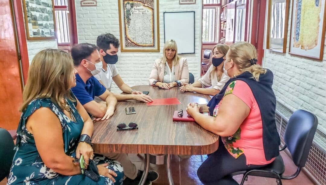 El senador Lisandro Enrico visitó Rufino y reafirmó su compromiso con las instituciones de la ciudad El senador Lisandro Enrico visitó Rufino y reafirmó su compromiso con las instituciones de la ciudad