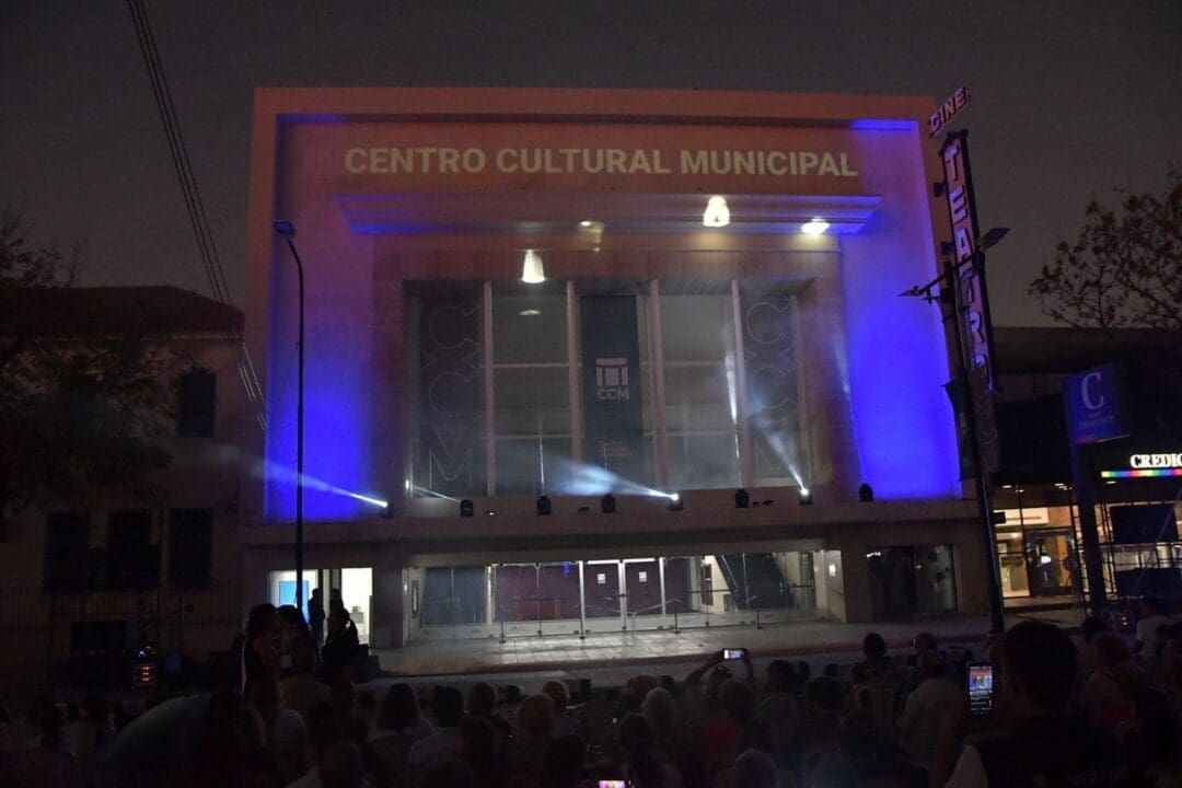 Venado Tuerto: Noche histórica en la ciudad, Chiarella encabezó la reapertura del Centro Cultural Municipal