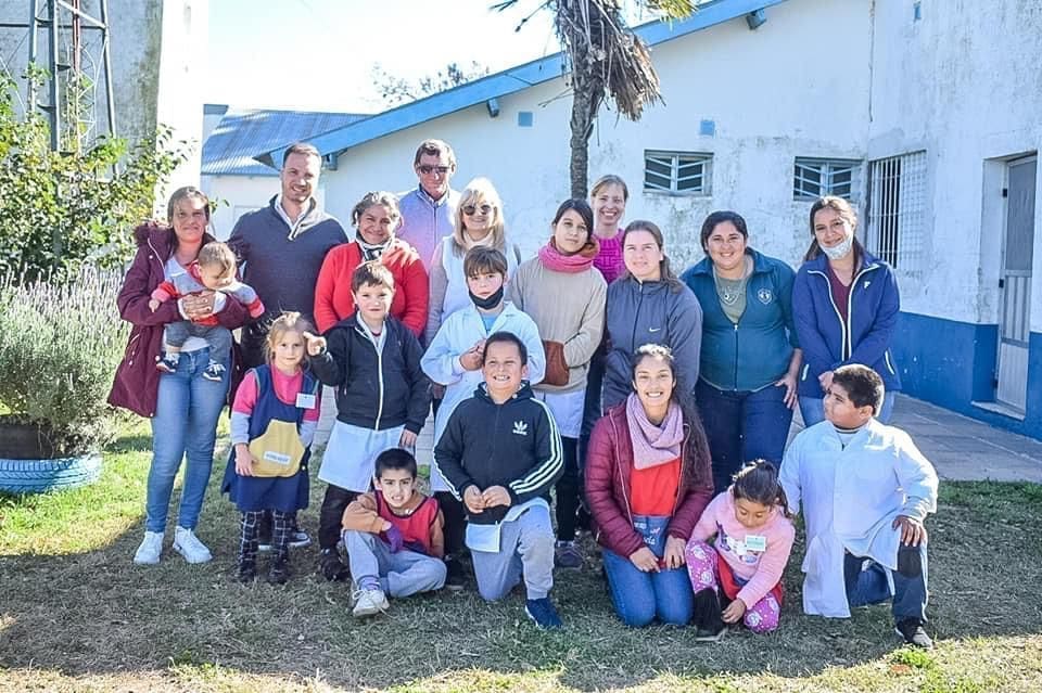 El senador Enrico visitó la "Argentina Chica", Escuela Rural en zona de Christophersen El senador Enrico visitó la "Argentina Chica", Escuela Rural en zona de Christophersen