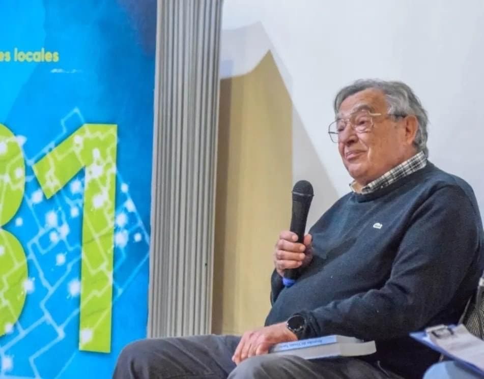 Venado Tuerto: El senador Enrico junto a Roberto Landaburu presentaron el libro "31" en el ICES