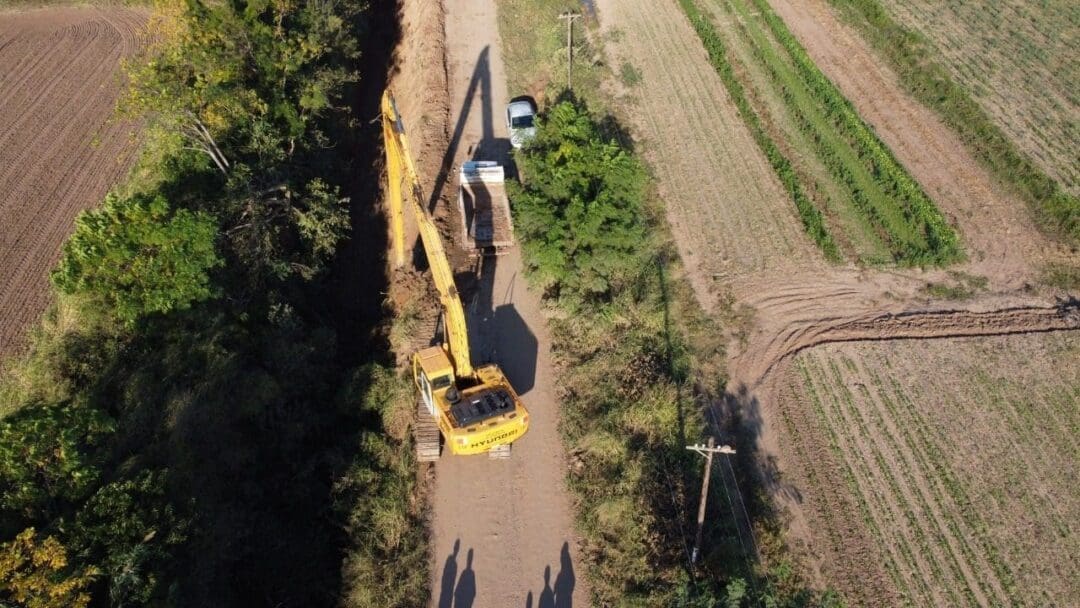 La provincia ejecuta más de 20 obras hídricas con una inversión superior a los $10.000 millones La provincia ejecuta más de 20 obras hídricas con una inversión superior a los $10.000 millones