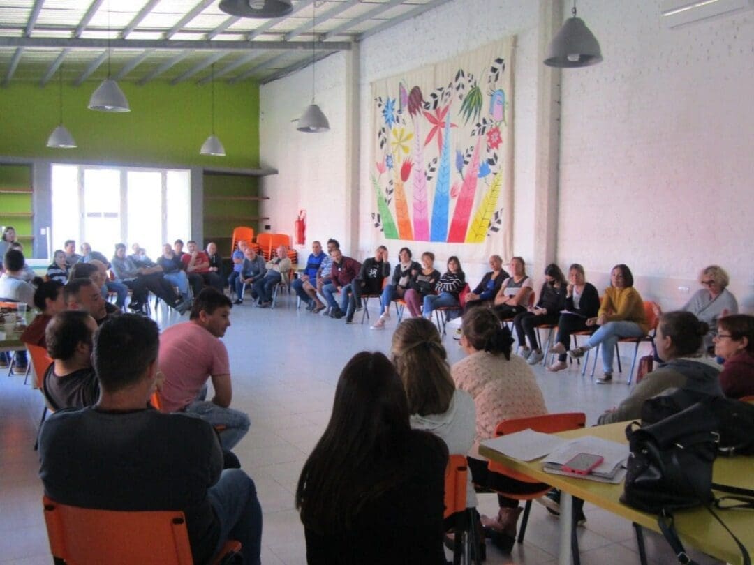 La comuna de María Teresa se reunió con comerciantes La comuna de María Teresa se reunió con comerciantes
