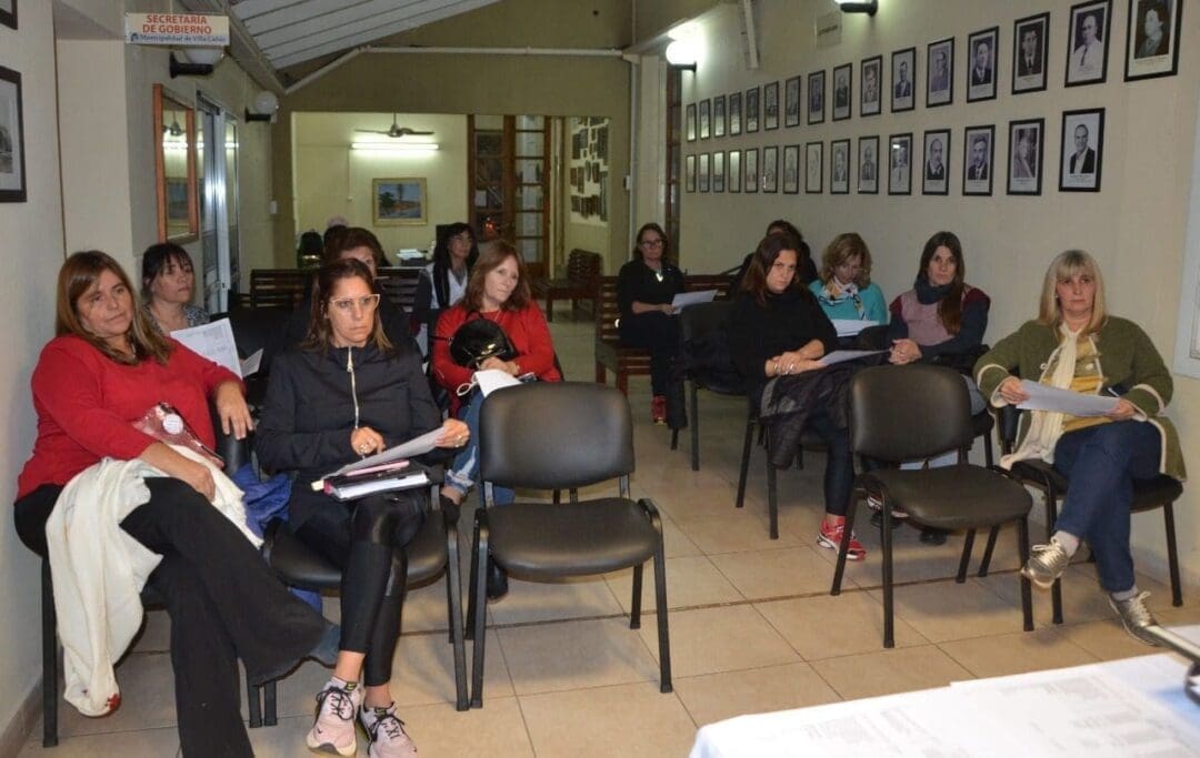 Villa Cañás: El municipio entregó 3.5 millones de pesos correspondientes al FAE Villa Cañás: El municipio entregó 3.5 millones de pesos correspondientes al FAE