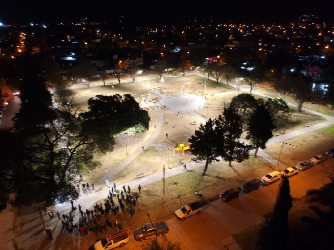Venado Tuerto: Plaza España renovada con nueva iluminación LED y obras