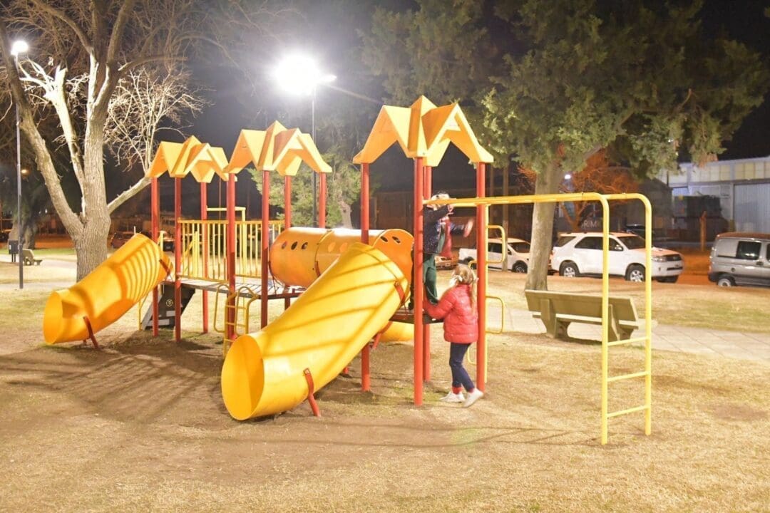 Venado Tuerto: Plaza España renovada con nueva iluminación LED y obras