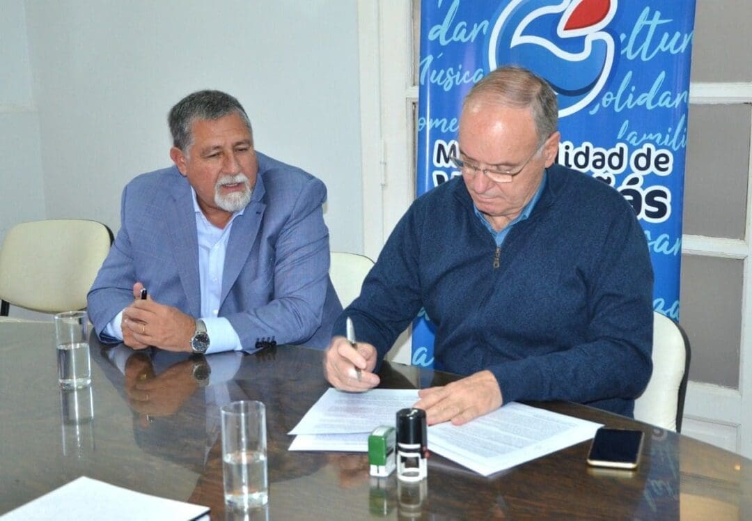 Villa Cañás: Firma de convenio con el Banco Santa Fe