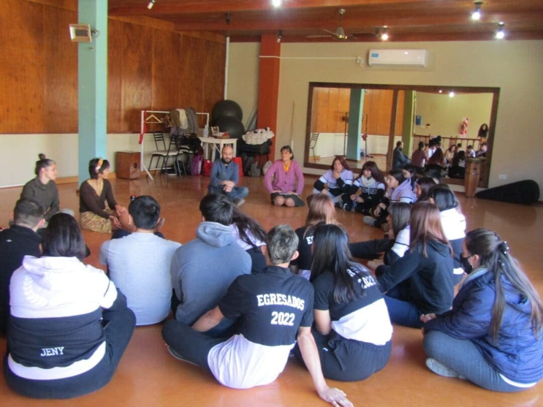 María Teresa: Gestionada por la Comuna, se realizó un taller de abordaje sobre racismo