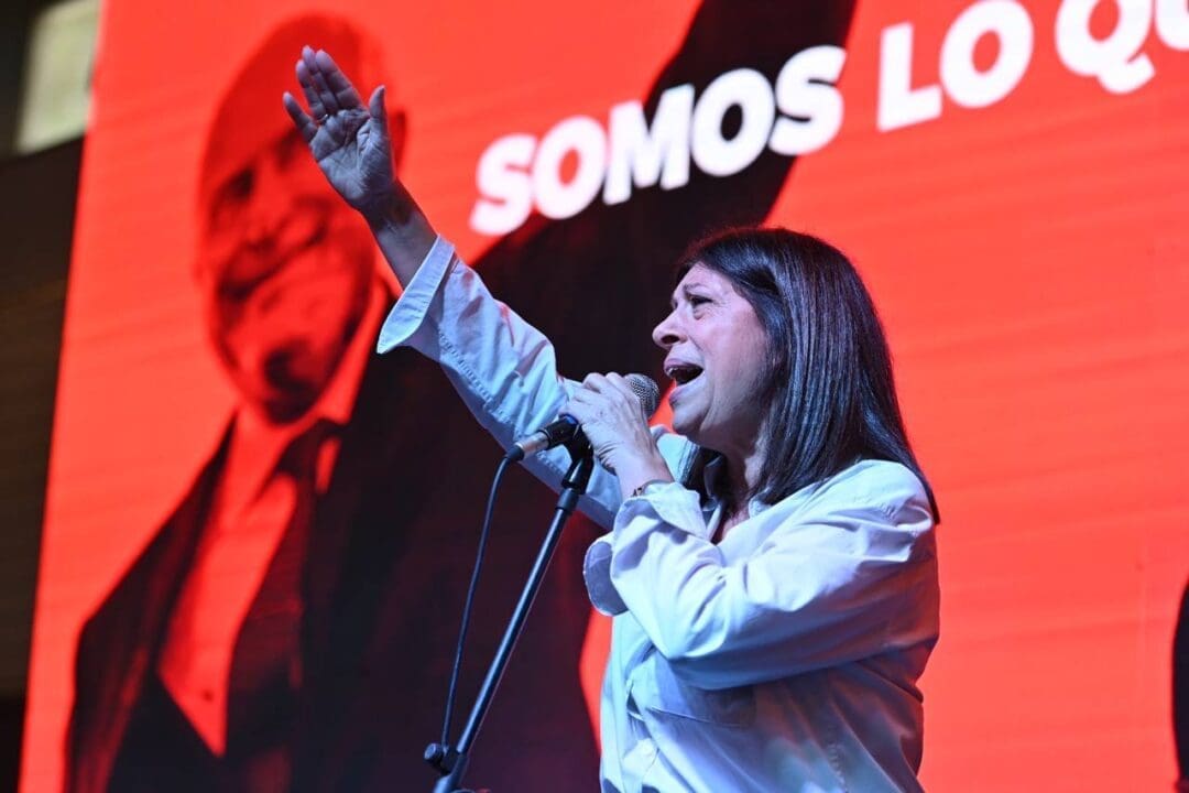 El Socialismo dió un fuerte mensaje de unidad y vocación de futuro en un multitudinario locro en Rosario El Socialismo dió un fuerte mensaje de unidad y vocación de futuro en un multitudinario locro en Rosario