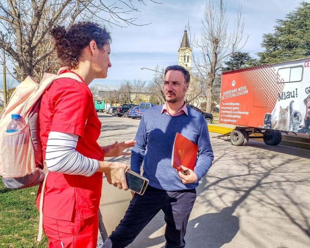 Recorrida del senador Enrico en Melincué