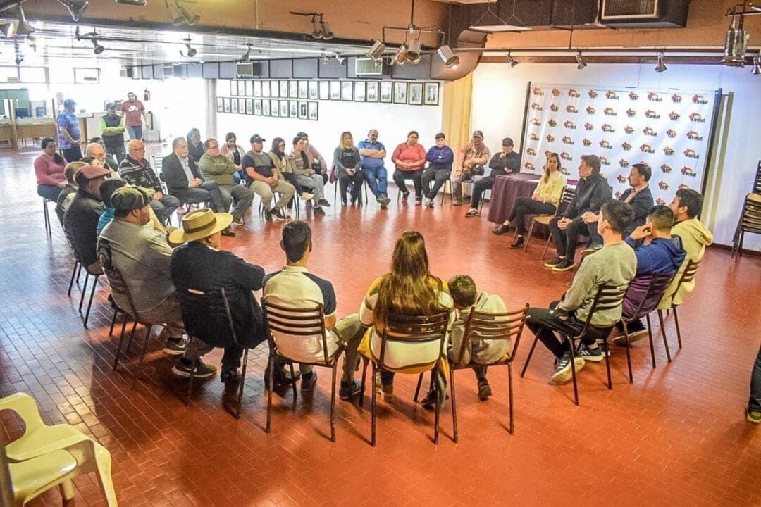 Firmat: Presente en la agenda del senador Enrico