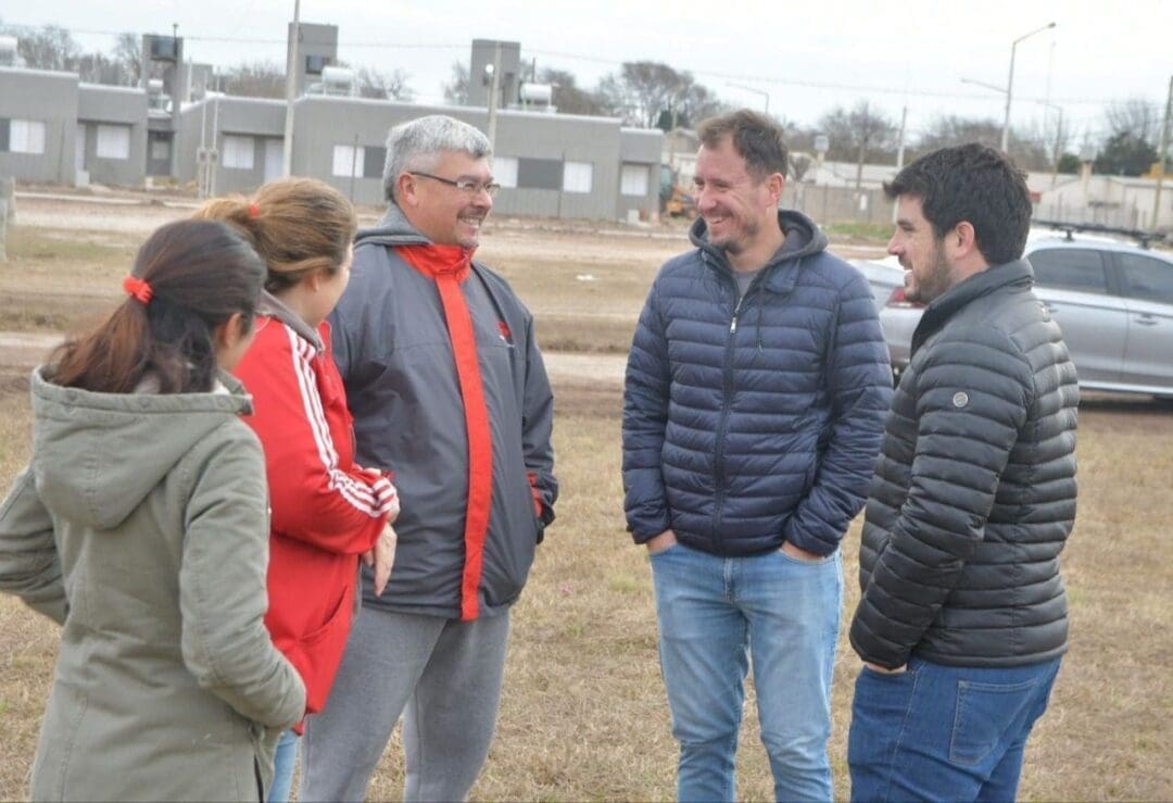 Venado Tuerto: El gobierno municipal comenzó la entrega de posesión a los beneficiarios de Nuestro Terreno 2 Venado Tuerto: El gobierno municipal comenzó la entrega de posesión a los beneficiarios de Nuestro Terreno 2