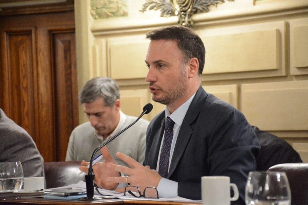 Enrico insiste en la búsqueda de armar una terapia intensiva pediátrica en la región