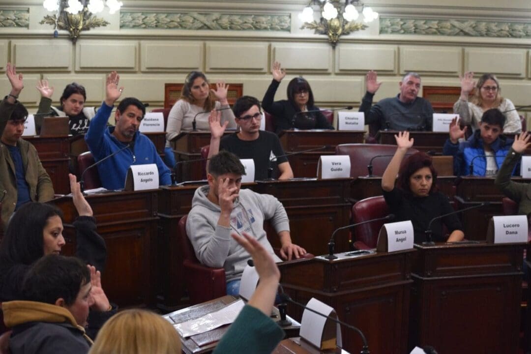 Estudiantes de Elortondo y Santa Isabel fueron Diputados por un Día Estudiantes de Elortondo y Santa Isabel fueron Diputados por un Día